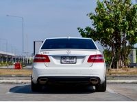 Mercedes Benz E300 3.0 Avantgarde Sports with Comand Online W212  ปี  2011 รูปที่ 3